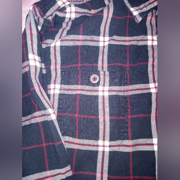 Vintage wrangler XL button up red/black plaid flannel - Picture 4 of 10